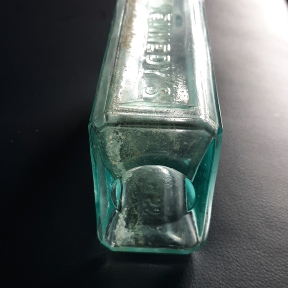 1854 Medical Discovery Bottle - Picture 8 of 8